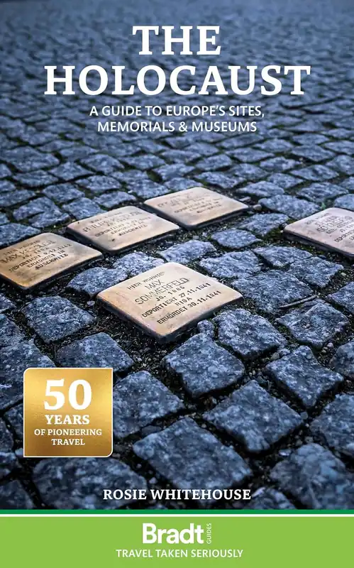 Fabrieksprijs The Holocaust: A Guide to Europe's Sites, Memorials and Museums