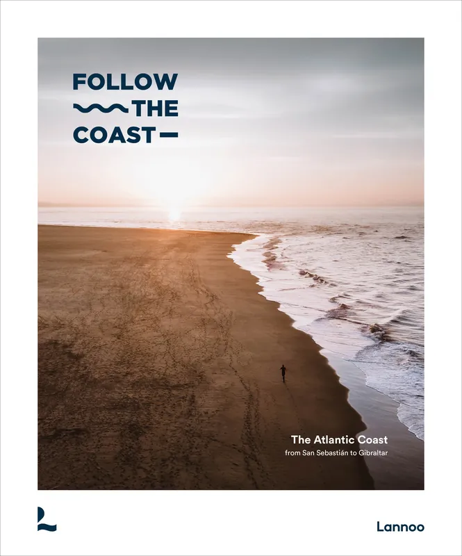 Follow the coast - from San Sebastián to Gibraltar Beperkte Voorraad