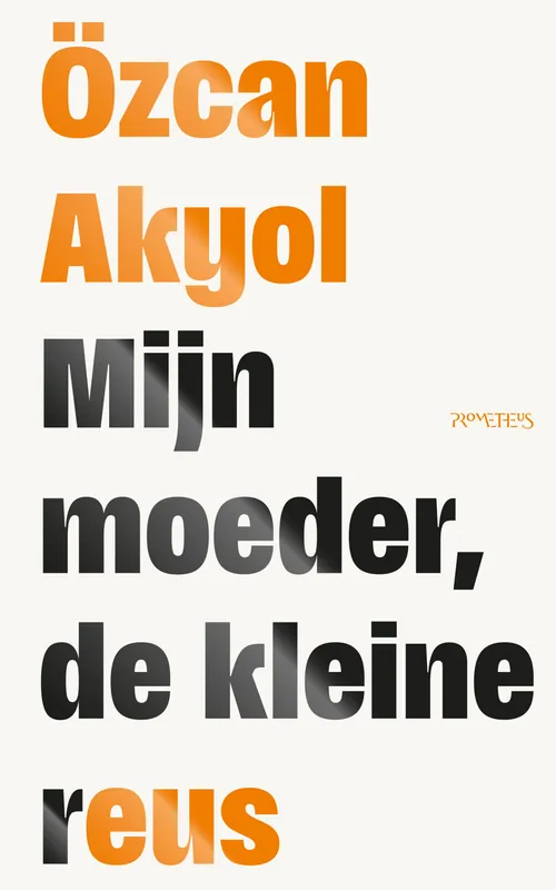 Op = Op Mijn moeder, de kleine reus