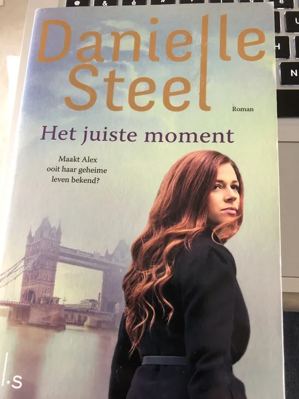 Het juiste moment - Danielle Steel Gecertificeerd