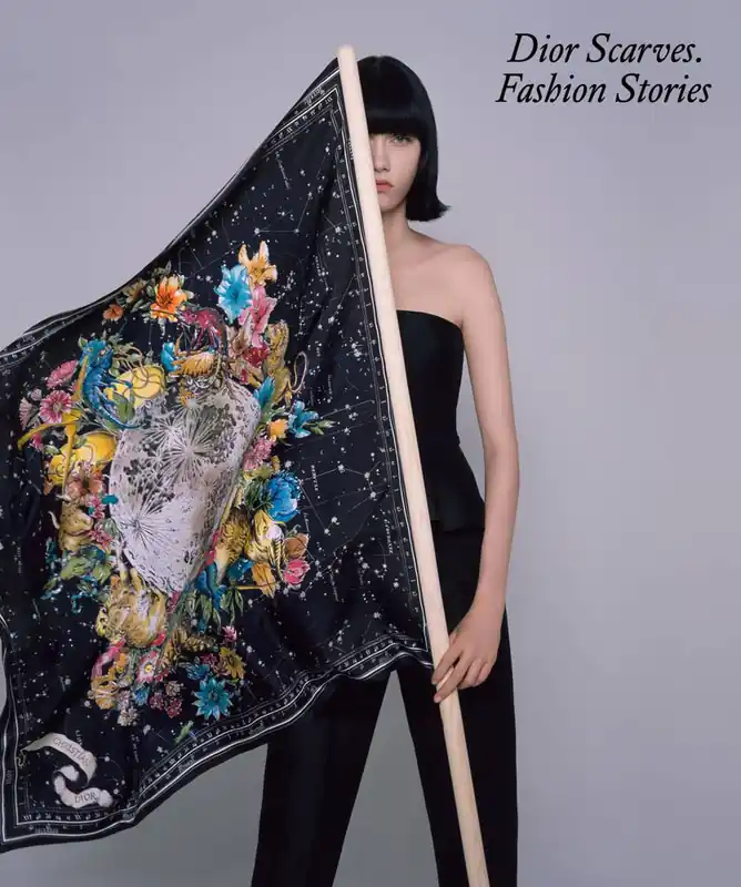 Beperkt Aanbod Dior Scarves. Fashion Stories.