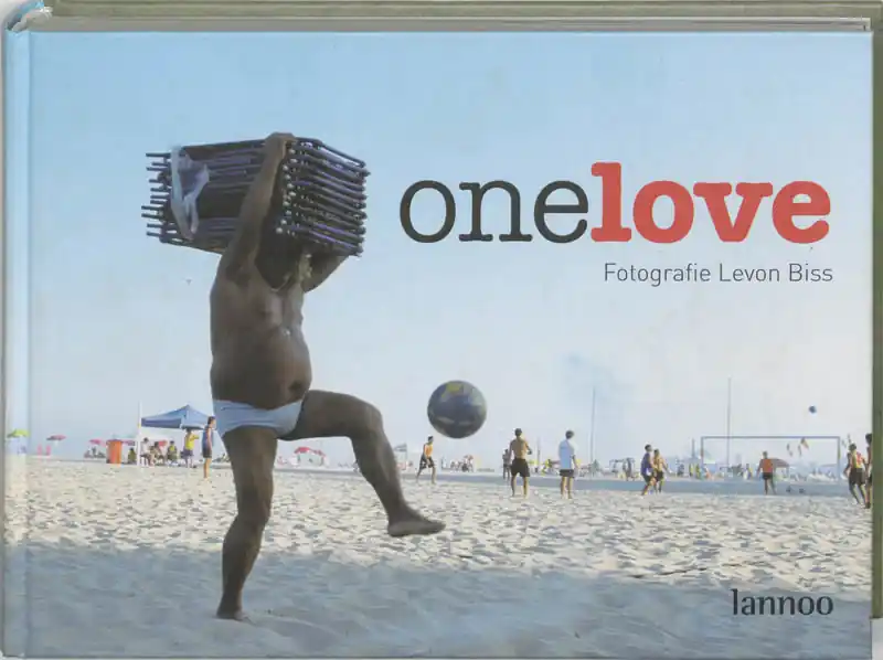 One love - L. Biss Koop Vandaag